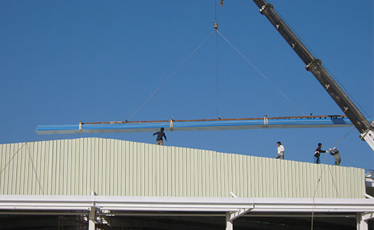 钢结构屋面板接处理方法--毅源钢结构